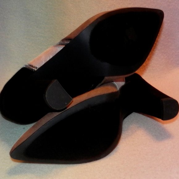 JUST FAB BLACK AND TAN STRIPED BOOT * 4.5 IN HEEL * FAUX SUEDE * ZIP SIDES * 9.5 - Picture 6 of 6